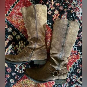 Born (8.5) brown suede leather riding boots